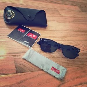 Ray-Ban New Wayfarer Sunglasses